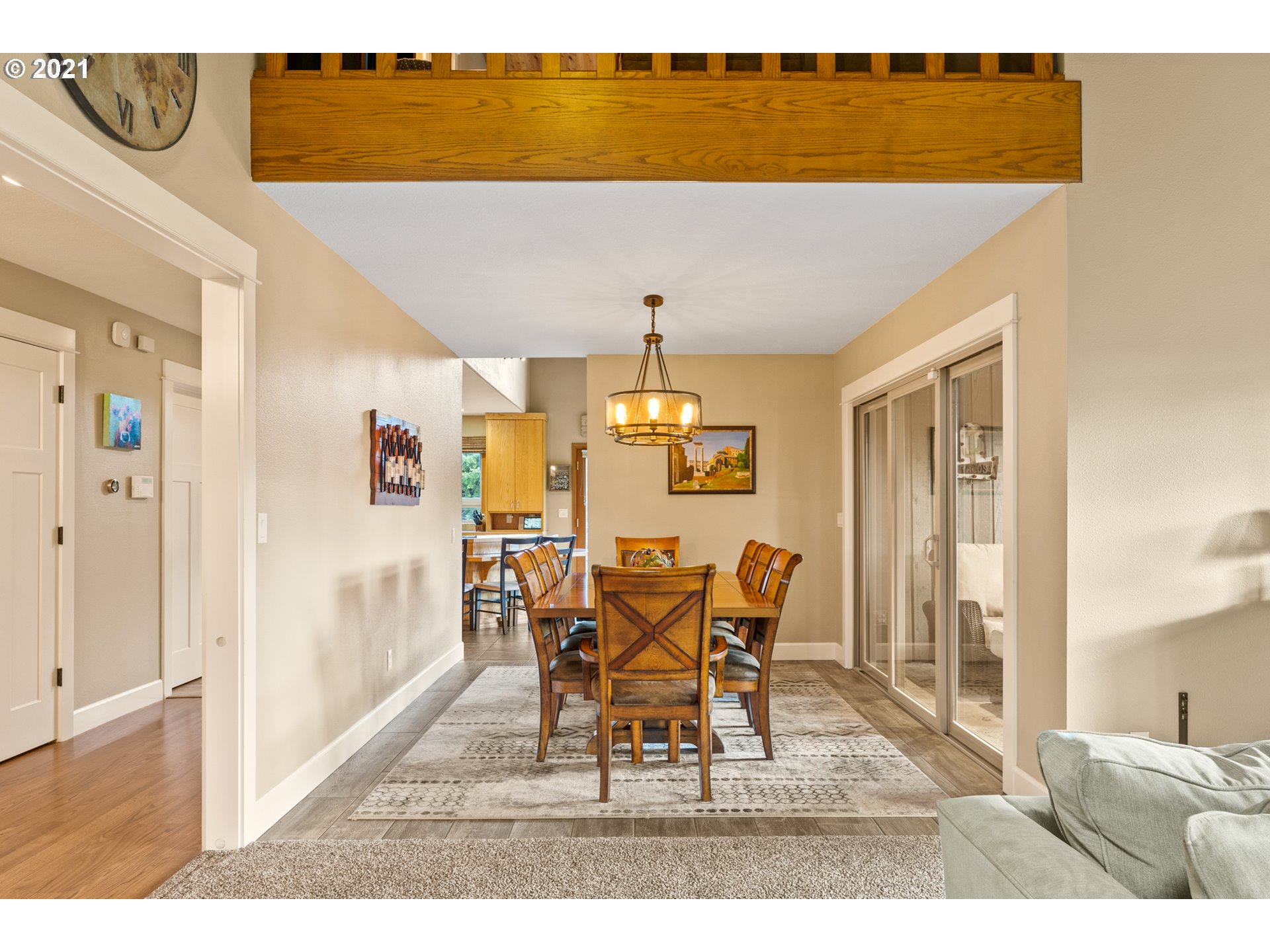 15695 South Carus Road Oregon City, OR 97045 - Photo 12 of 32 a dining room with furniture and window