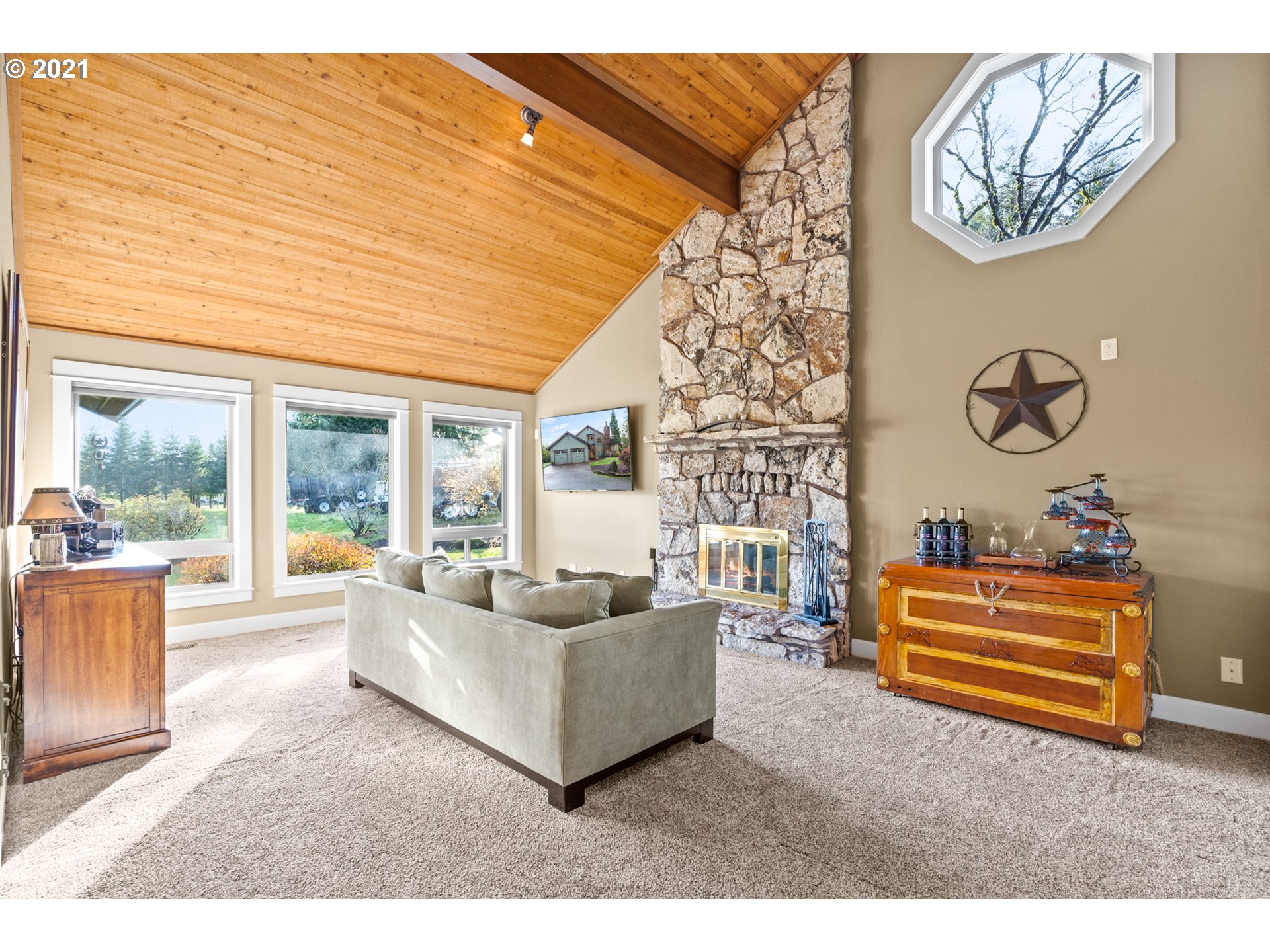 15695 South Carus Road Oregon City, OR 97045 - Photo 10 of 32 a living room with furniture and a large window