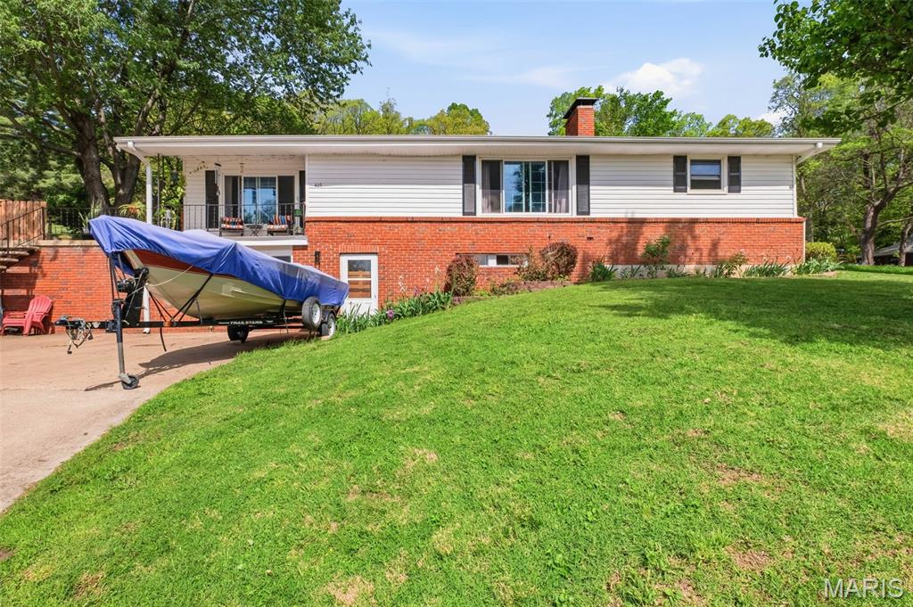 409 Luke Street Clarksville, MO 63336 - Photo 2 of 73