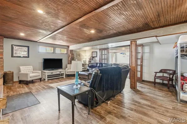 $289,900 | 409 Luke Street, Clarksville, MO 63336