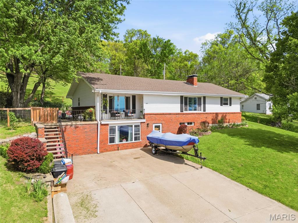 409 Luke Street Clarksville, MO 63336 - Photo 7 of 73