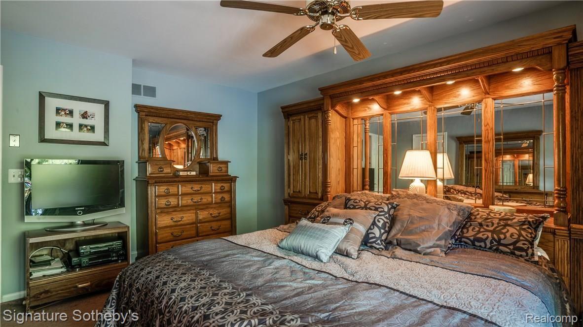2101 Rochester Road Leonard, MI 48367 - Photo 19 of 38 19.jpg