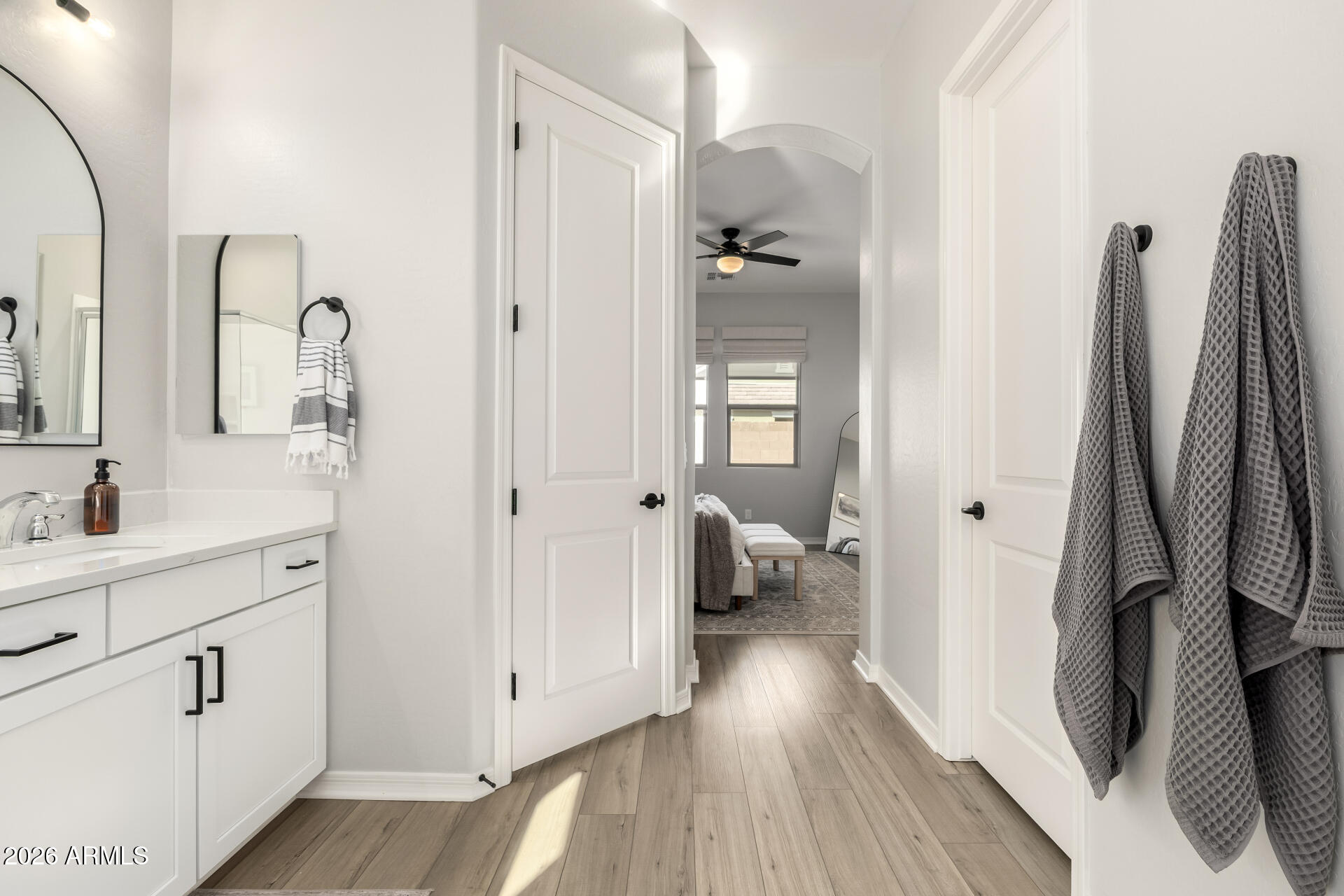 23122 East Mayberry Road Queen Creek, AZ 85142 - Photo 20 of 47 Primary Ensuite