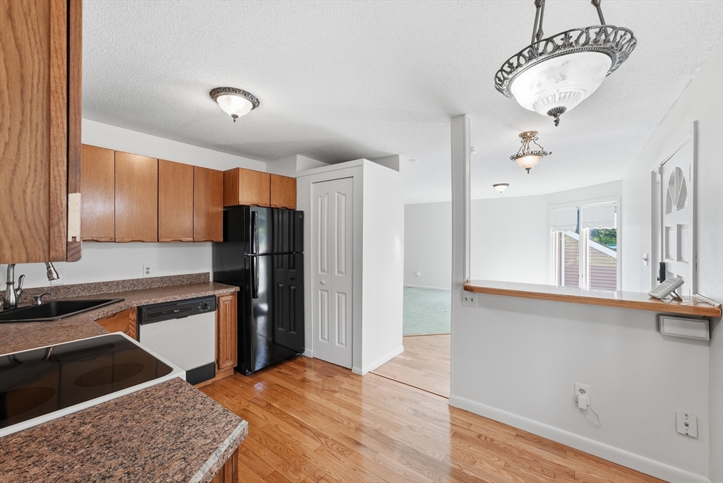 43 W View, Unit 43 Southwick, MA 01077 - Photo 4 of 42 Gallery Image 4