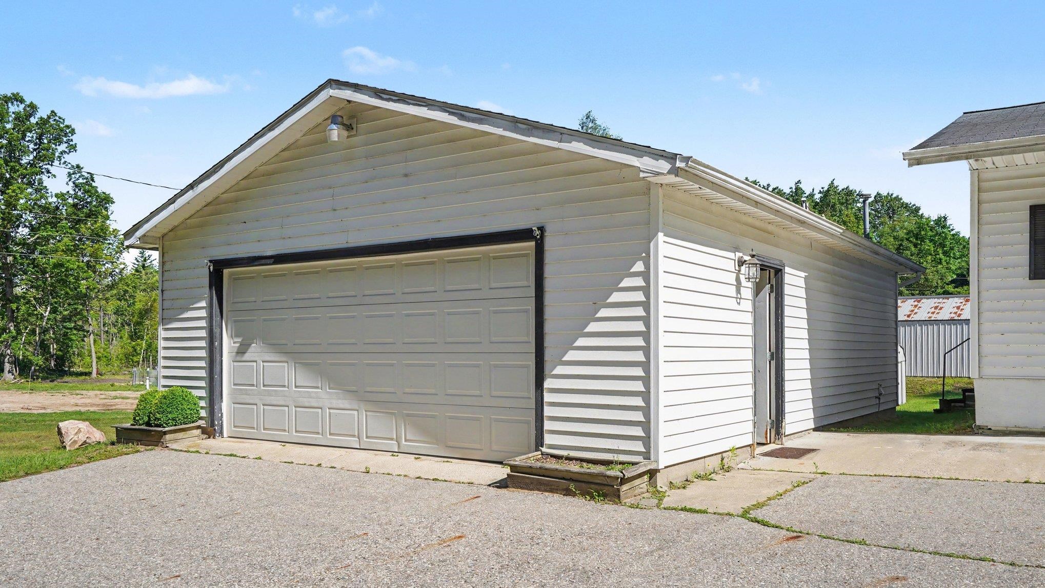 10221 Church Road Vestaburg, MI 48891 - Photo 23 of 46 1947097-87c466c7-abe8-4dc7-9a4a-77195bd36ae4.JPG