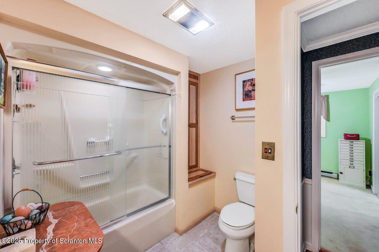 353 Benton Road Dalton, PA 18414 - Photo 35 of 78 Full Bathroom