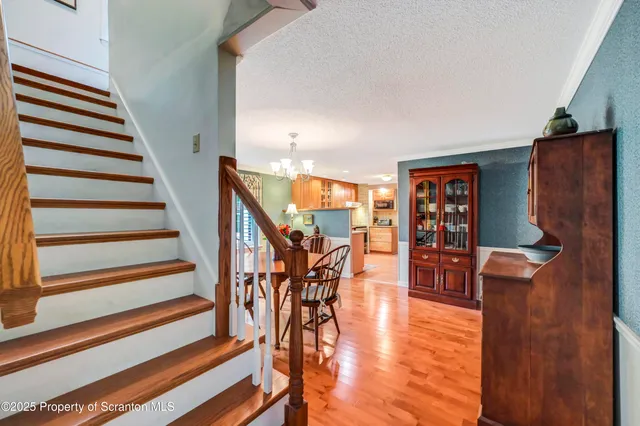 $750,000 | 353 Benton Road, Dalton, PA 18414