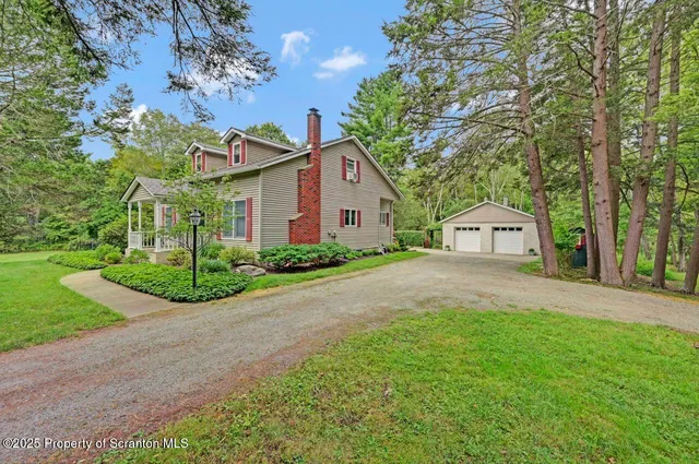 $750,000 | 353 Benton Road, Dalton, PA 18414