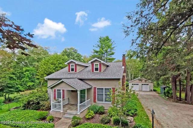 $750,000 | 353 Benton Road, Dalton, PA 18414