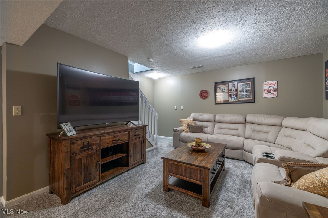 865 Overlook Ridge Drive Cleveland, OH 44109 - Photo 18 of 28 Gallery Image 18