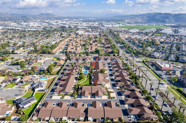 $459,999 | 883 Tangerine Street, Corona, CA 92879