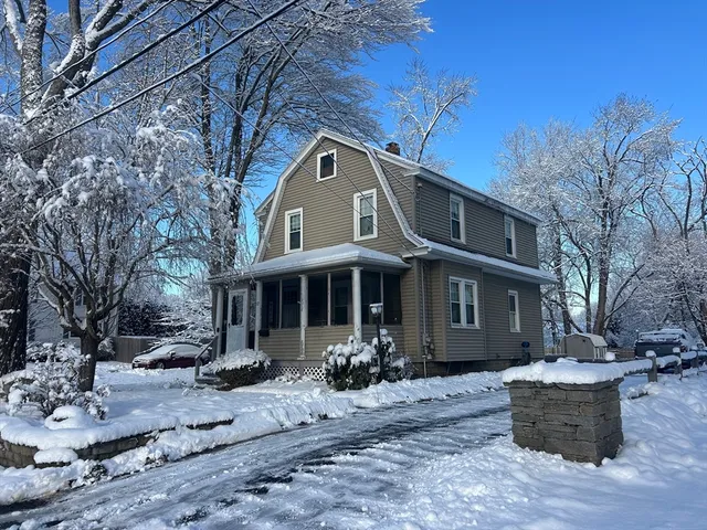 $289,000 | 32 Lealand Avenue, Agawam, MA 01001