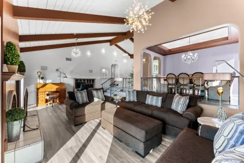 $1,049,999 | 803 Omar Drive, Escondido, CA 92025