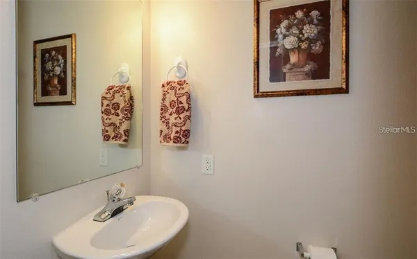 $3,000 | 7685 Plantation Circle, Unit B, University Park, FL 34201