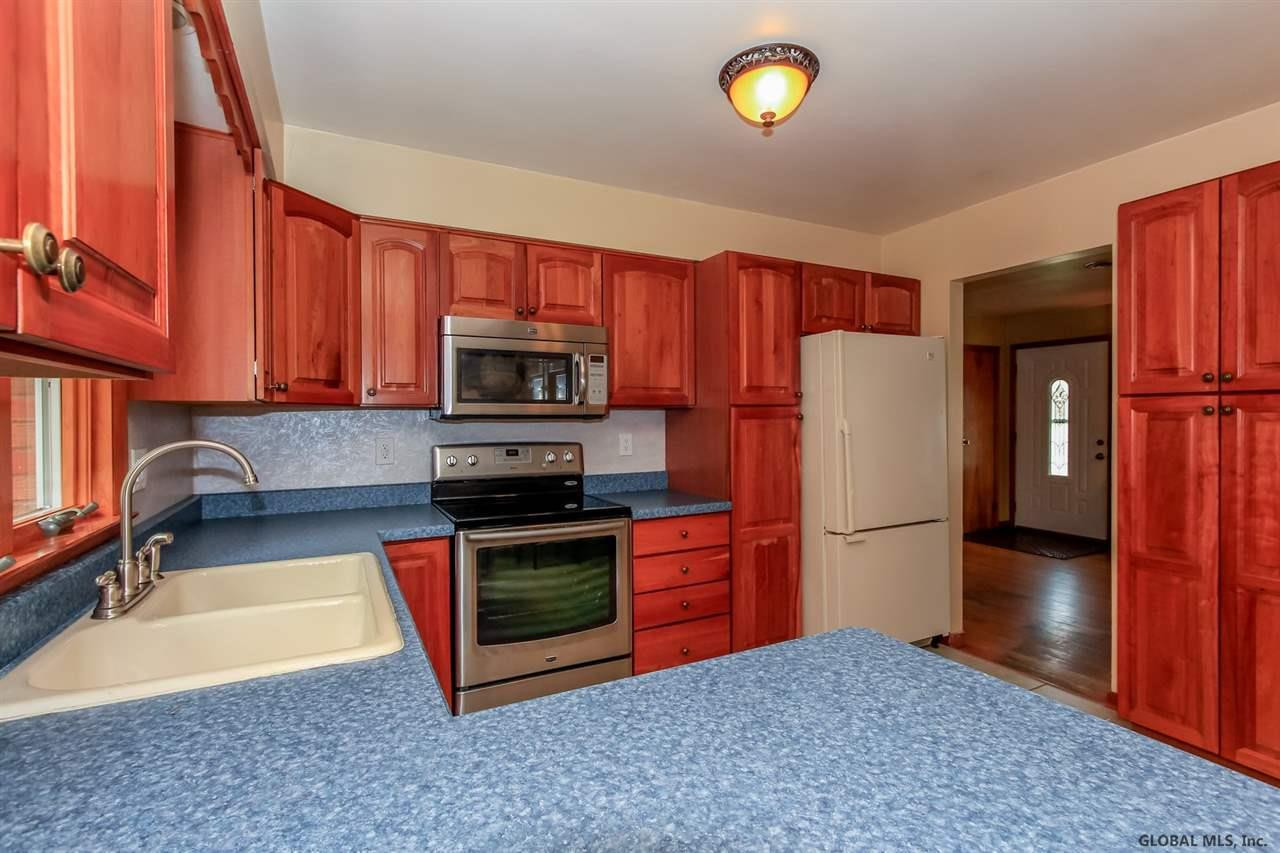 1765 Norfolk Avenue Schenectady, NY 12303 - Photo 8 of 25 Photo 8