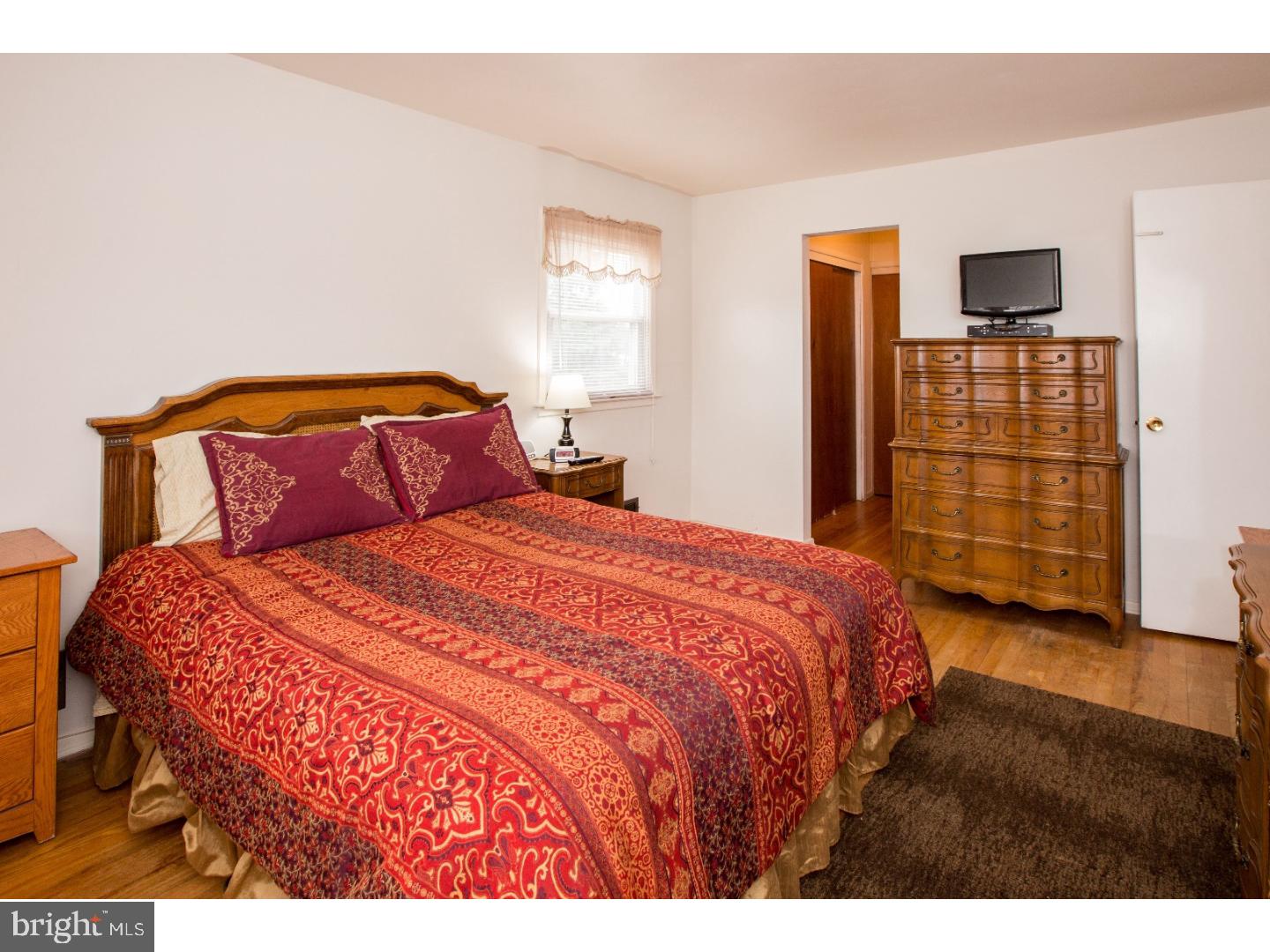 33 Weyburne Road Hamilton, NJ 08690 - Photo 16 of 18 Master Bedroom