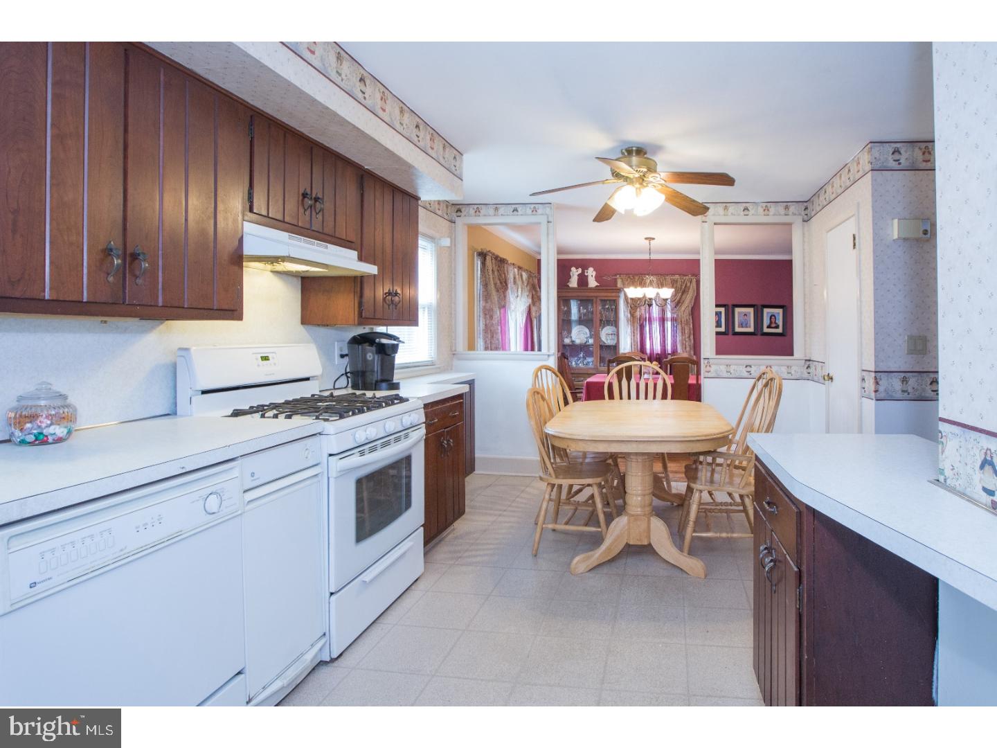 33 Weyburne Road Hamilton, NJ 08690 - Photo 7 of 18 Kitchen