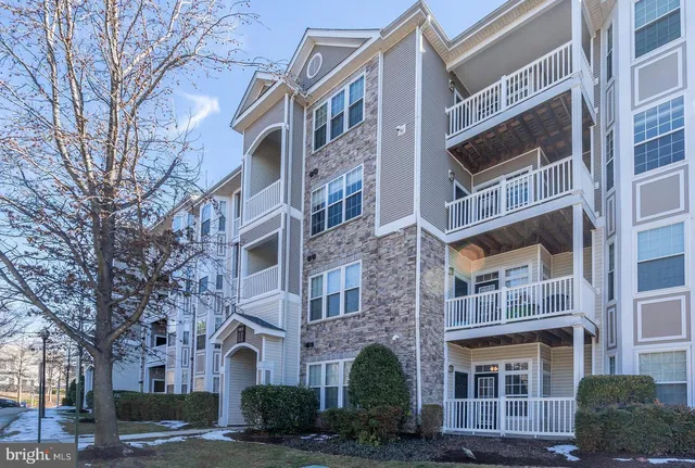 $2,600 | 503 Sunset View Terrace Southeast, Unit 208, Leesburg, VA 20175