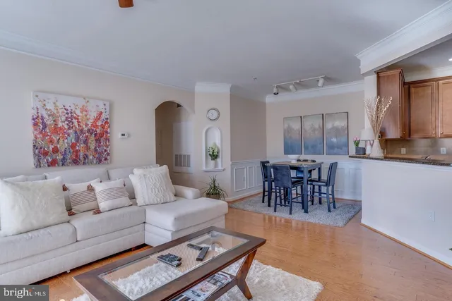 $2,600 | 503 Sunset View Terrace Southeast, Unit 208, Leesburg, VA 20175