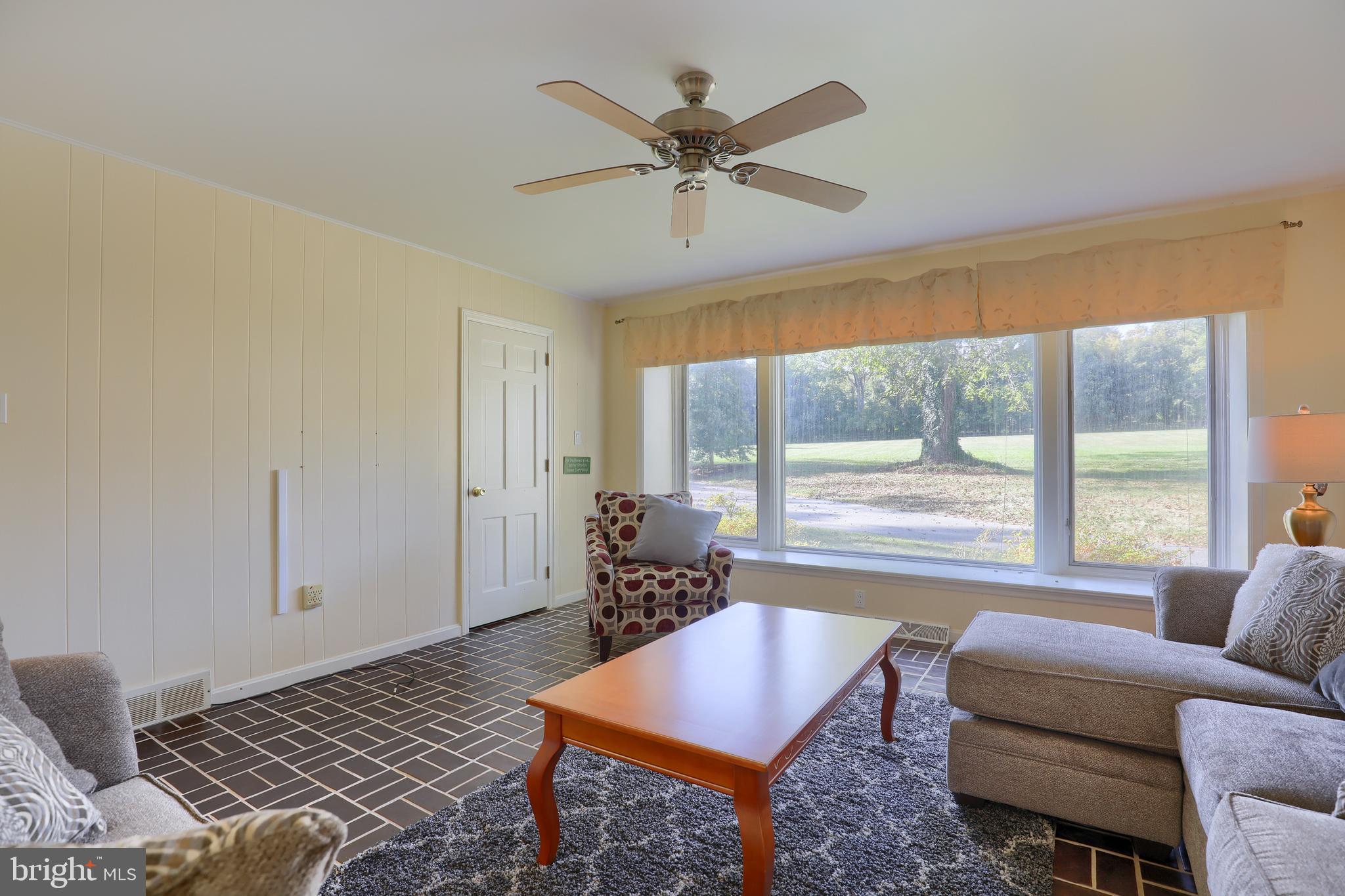647 Millcross Road Lancaster, PA 17601 - Photo 17 of 42