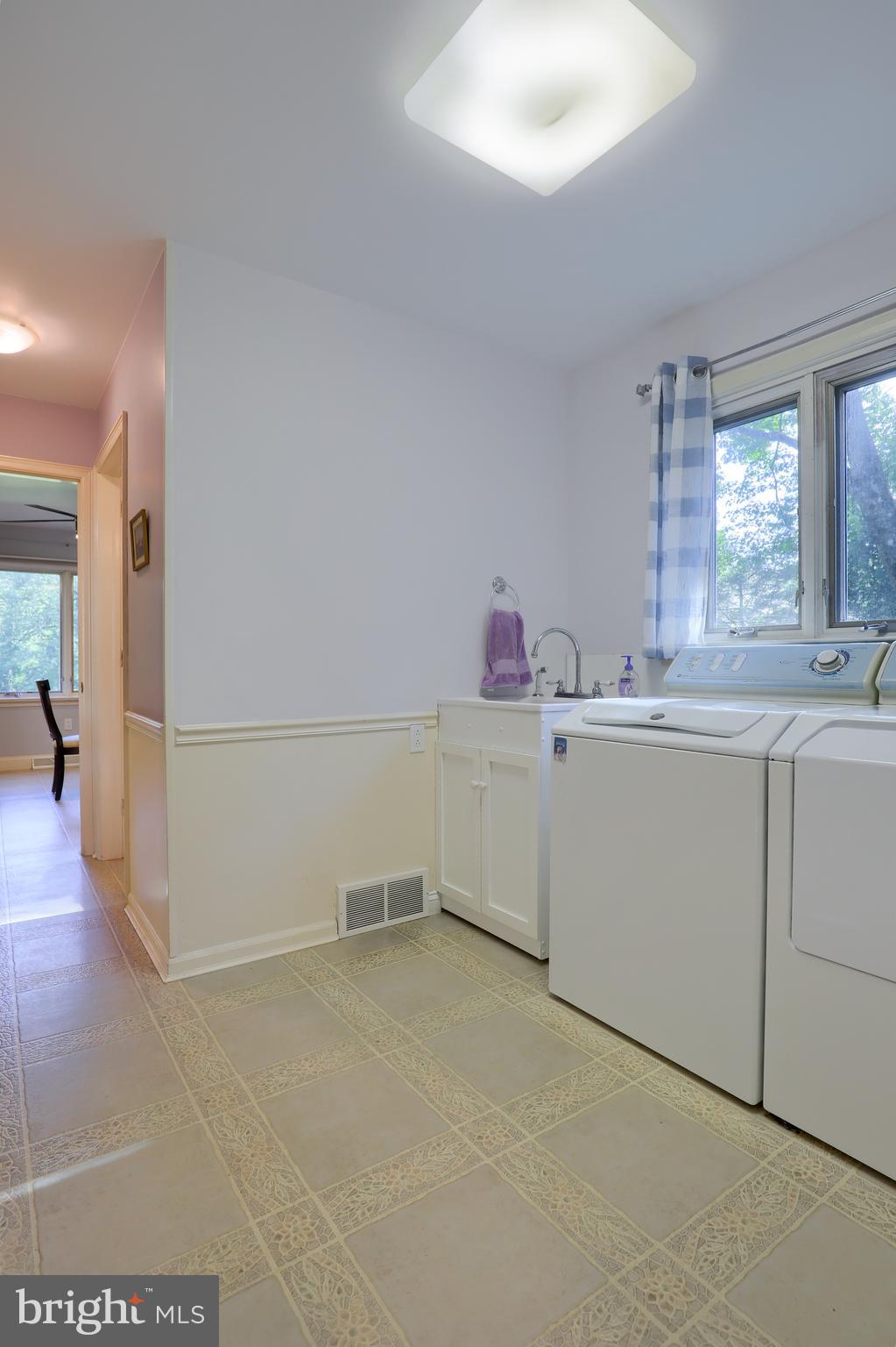 647 Millcross Road Lancaster, PA 17601 - Photo 22 of 42