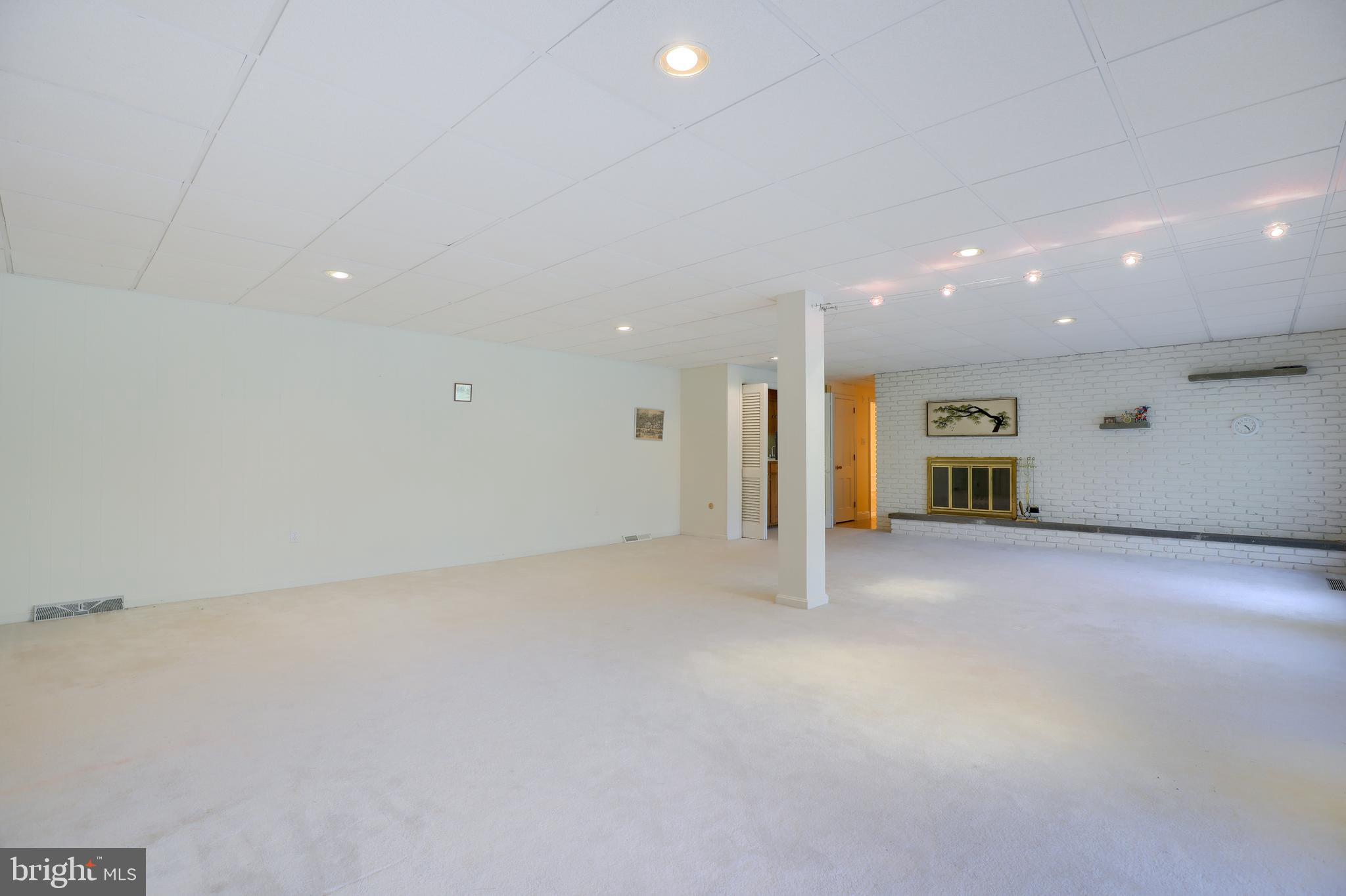 647 Millcross Road Lancaster, PA 17601 - Photo 24 of 42