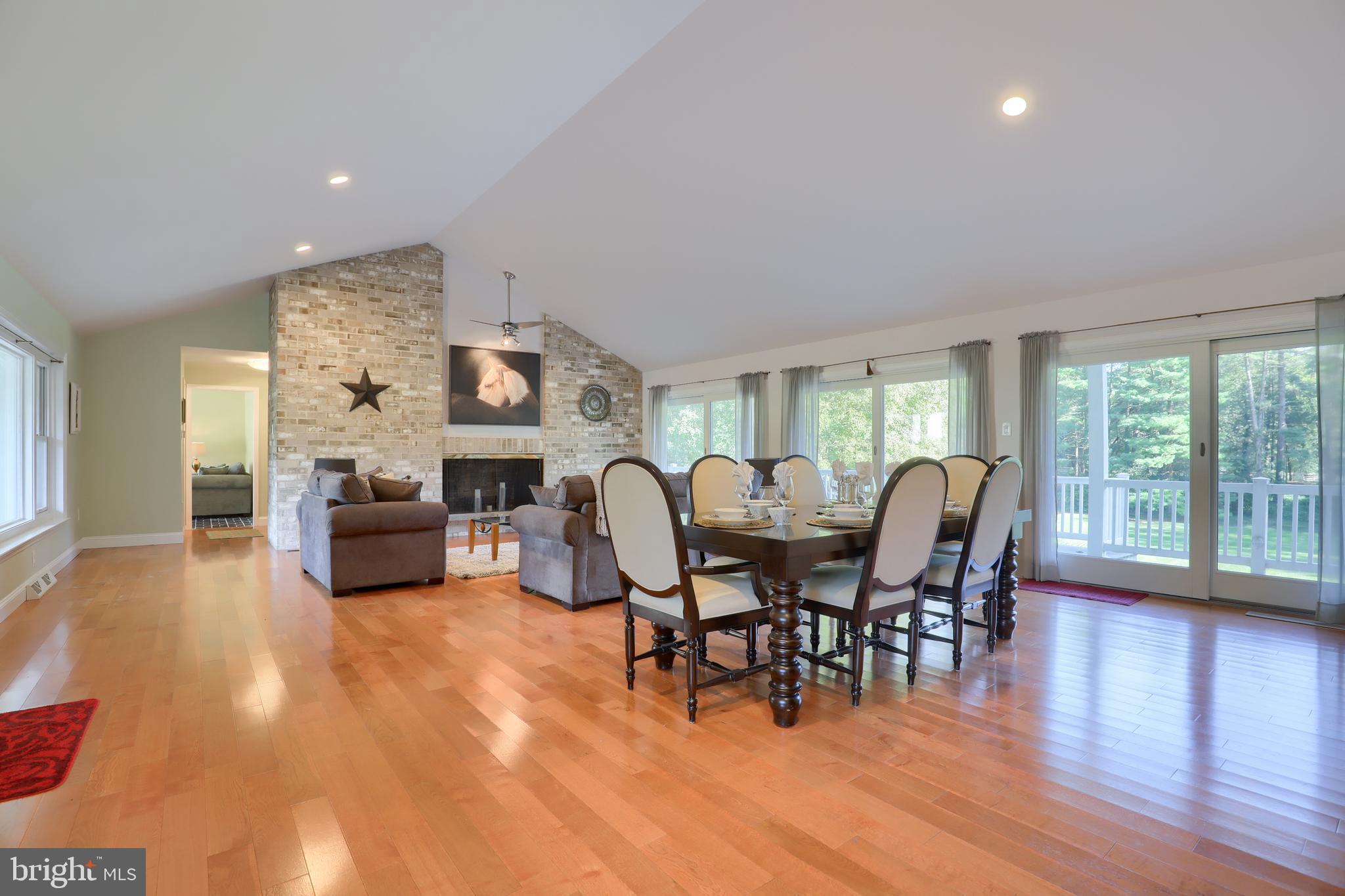 647 Millcross Road Lancaster, PA 17601 - Photo 4 of 42