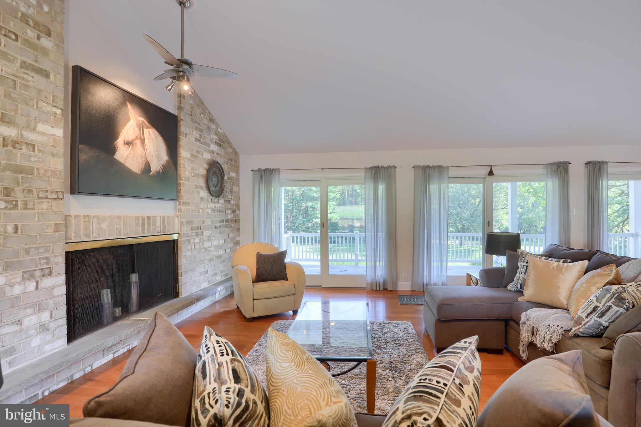647 Millcross Road Lancaster, PA 17601 - Photo 5 of 42