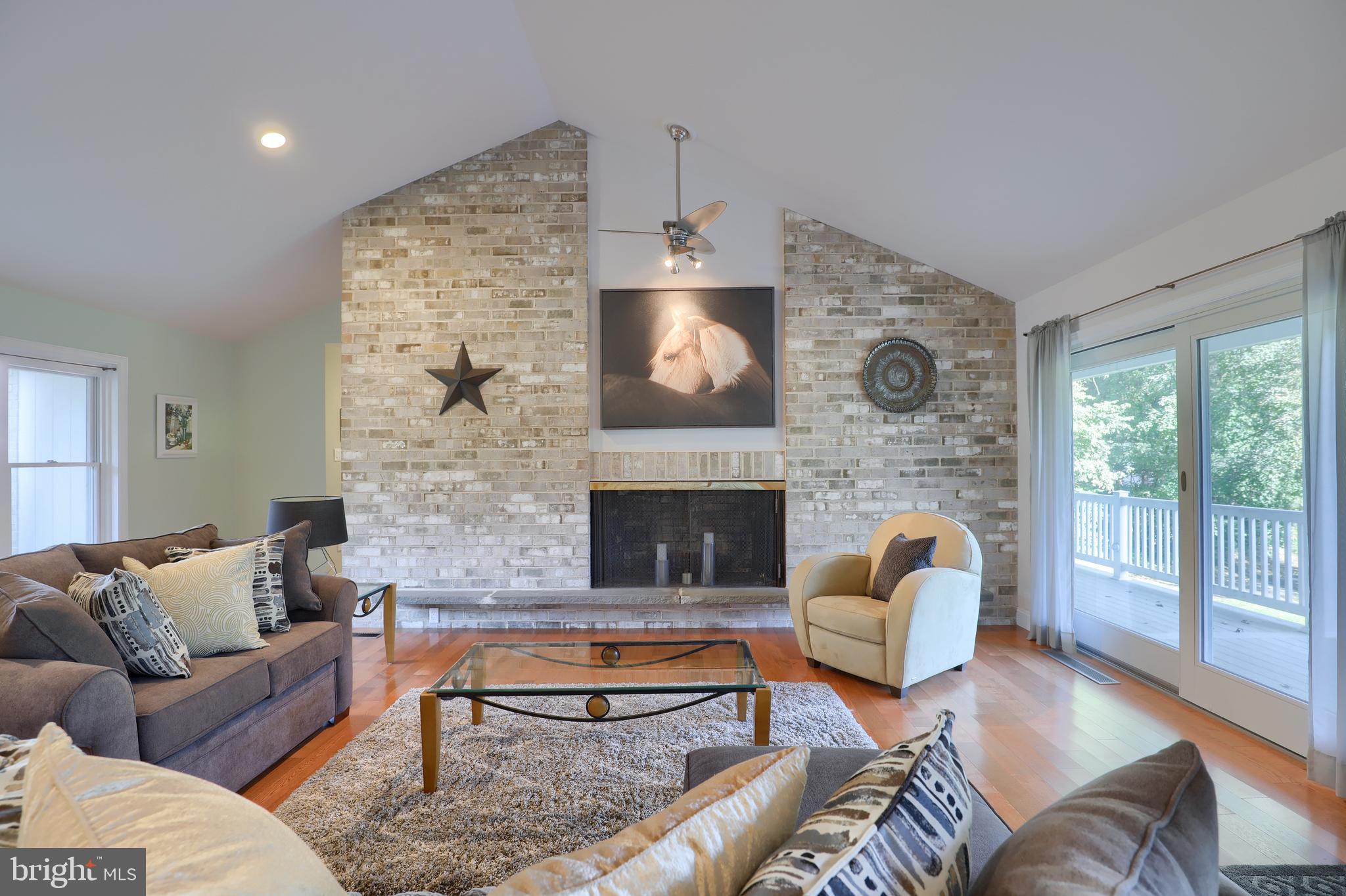 647 Millcross Road Lancaster, PA 17601 - Photo 6 of 42