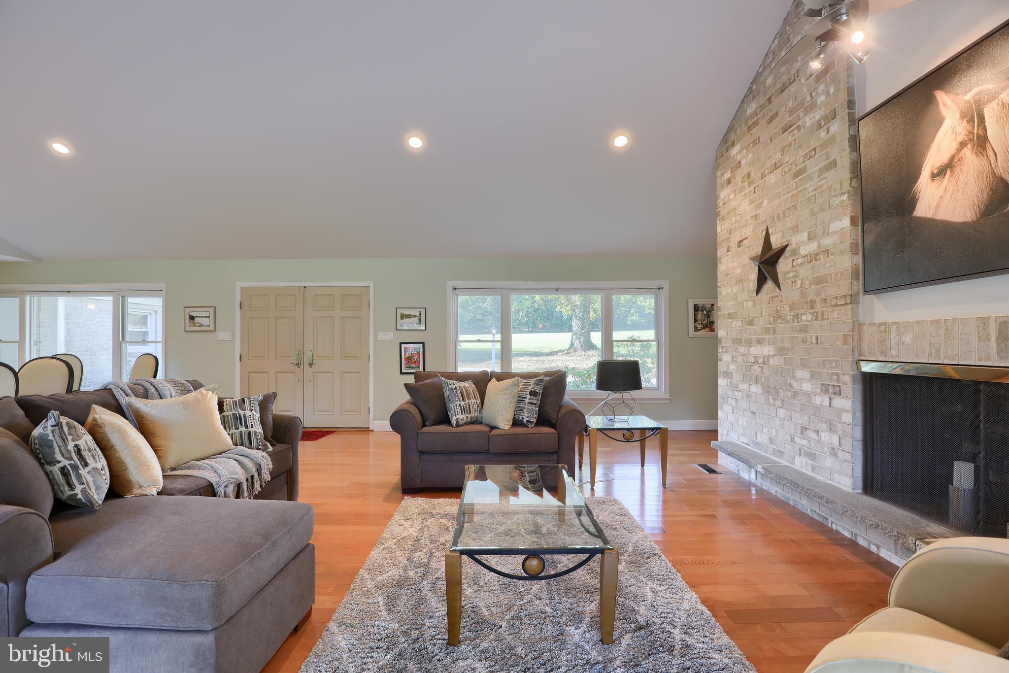647 Millcross Road Lancaster, PA 17601 - Photo 8 of 42