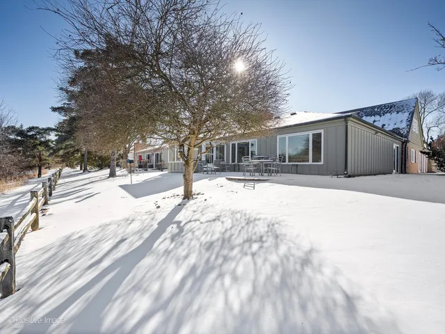 $679,000 | 116 Rivershire Lane, Lincolnshire, IL 60069