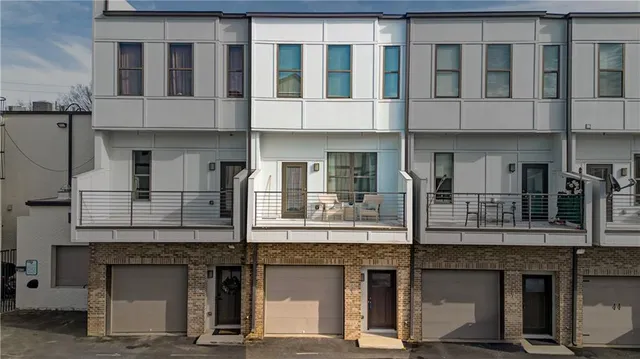 $3,000 | 2030 Main Street Northwest, Unit 205, Atlanta, GA 30318