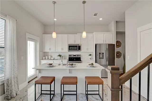 $3,000 | 2030 Main Street Northwest, Unit 205, Atlanta, GA 30318