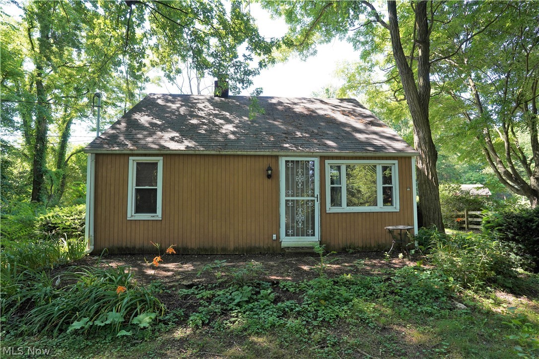 2468 Wright Road Akron, OH 44320 - Photo 1 of 22