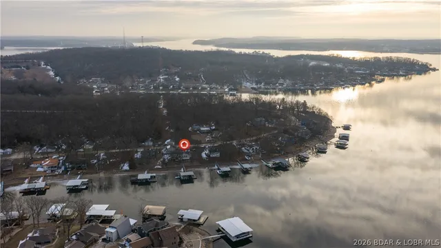 $819,900 | 31541 Lakewood Beach Road, Gravois Mills, MO 65037