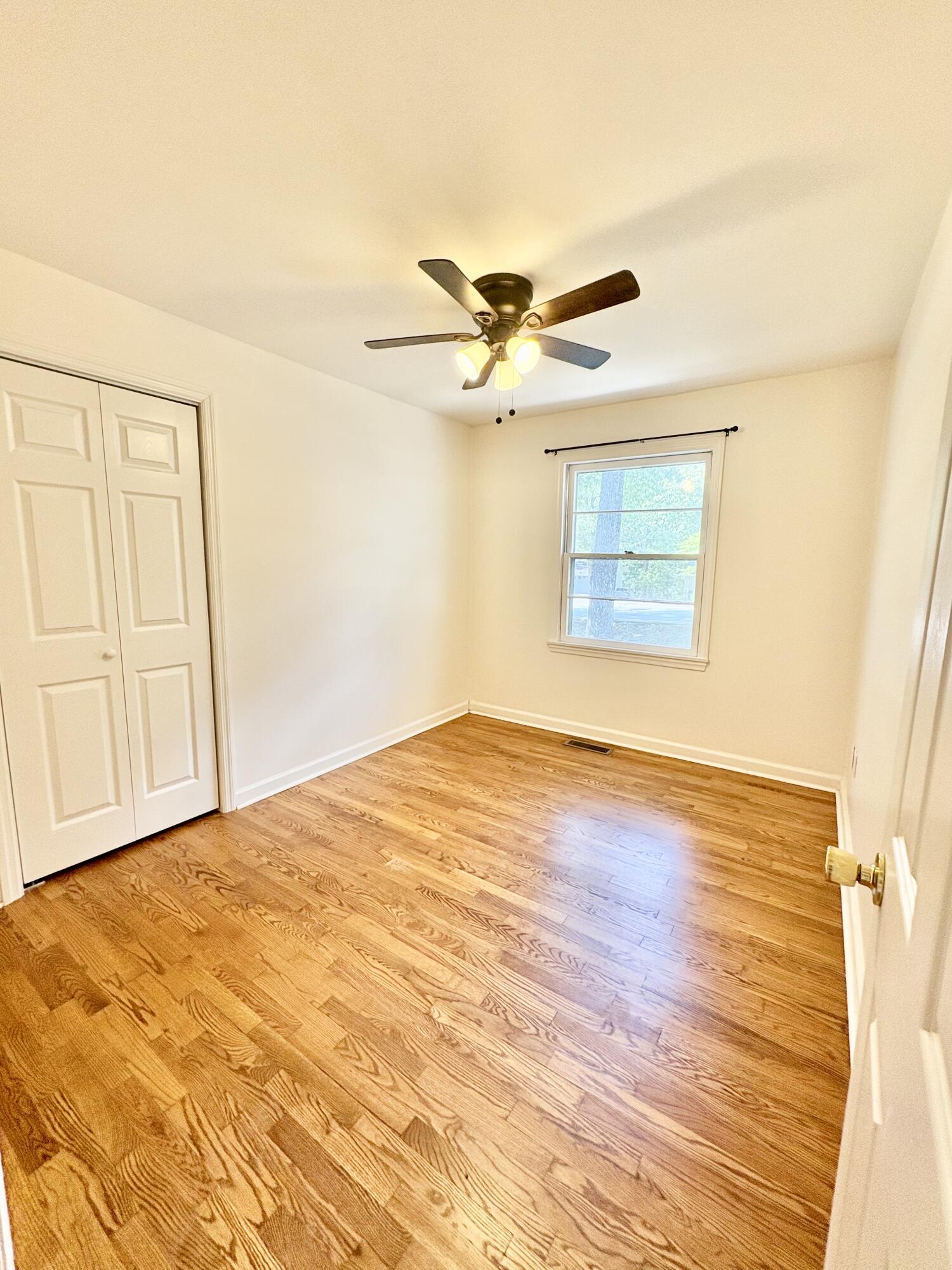 922 Ridgeway Avenue Signal Mountain, TN 37377 - Photo 19 of 23 additional bedroom 1