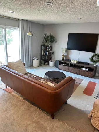 $2,500 | 725 Auburn Place, Hayward, CA 94544