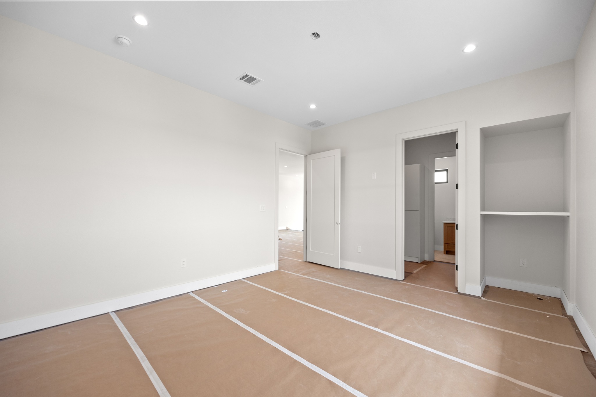 903 Flint Ridge Trail Georgetown, TX 78628 - Photo 29 of 39 Spacious room with recessed lighting and neutral wall finishes