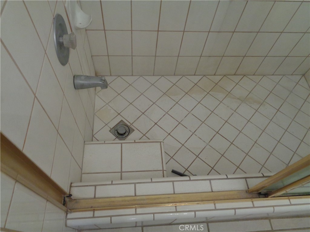 18130 Eucalyptus Street Hesperia, CA 92345 - Photo 18 of 35