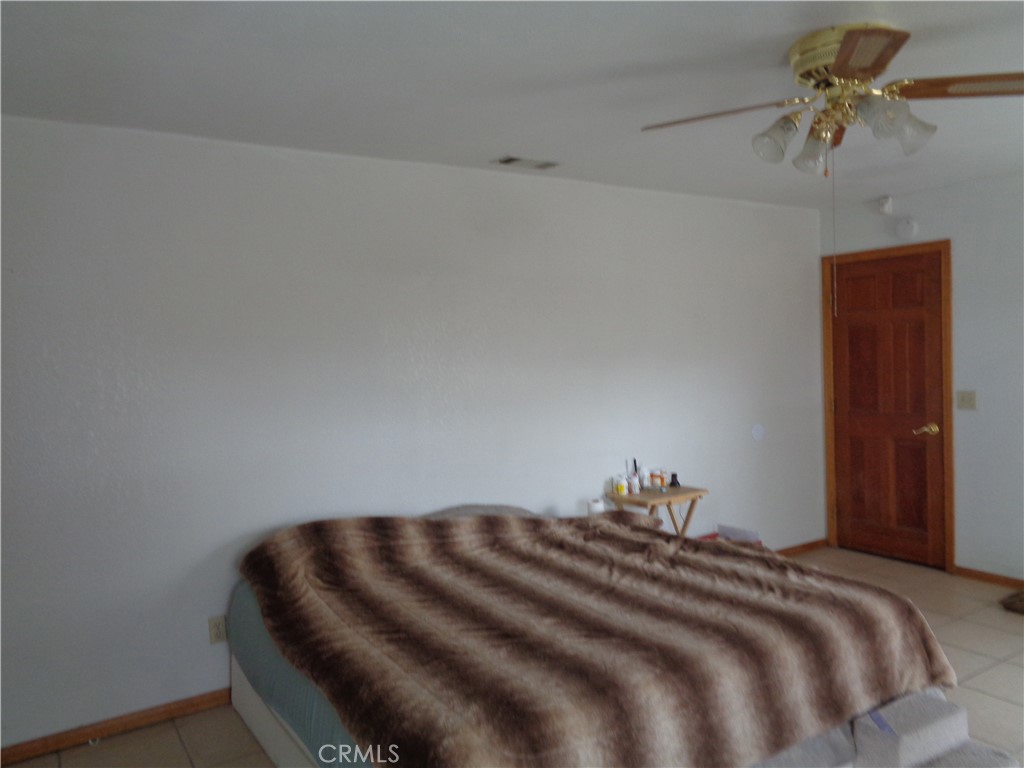 18130 Eucalyptus Street Hesperia, CA 92345 - Photo 19 of 35