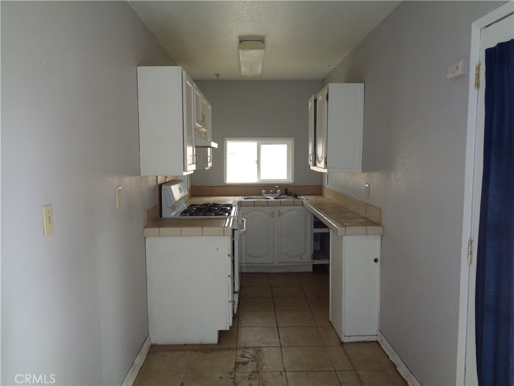 18130 Eucalyptus Street Hesperia, CA 92345 - Photo 24 of 35