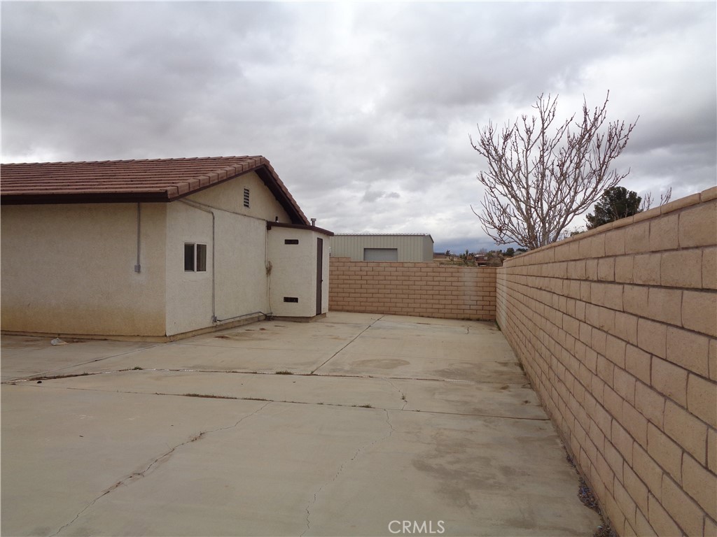 18130 Eucalyptus Street Hesperia, CA 92345 - Photo 29 of 35