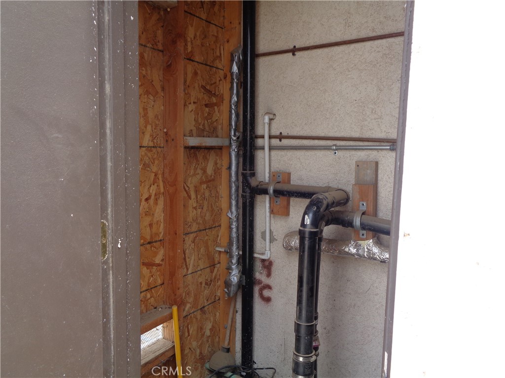 18130 Eucalyptus Street Hesperia, CA 92345 - Photo 32 of 35