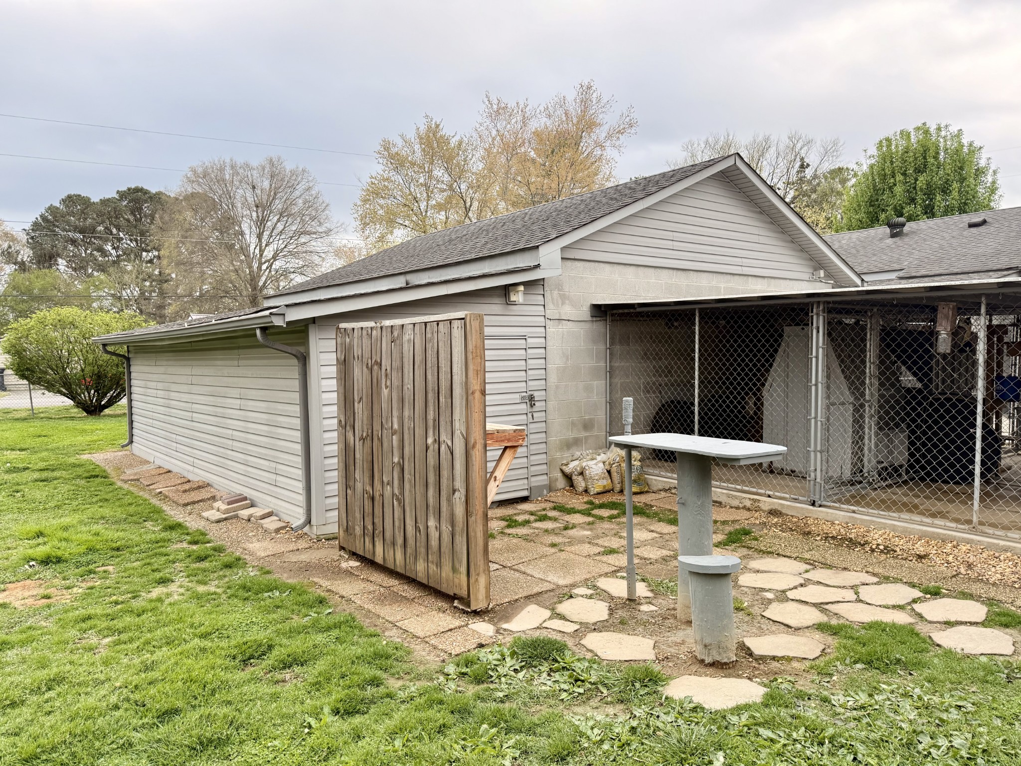 111 Gentry Street Tullahoma, TN 37388 - Photo 18 of 66 a front view of house with yard and seating area