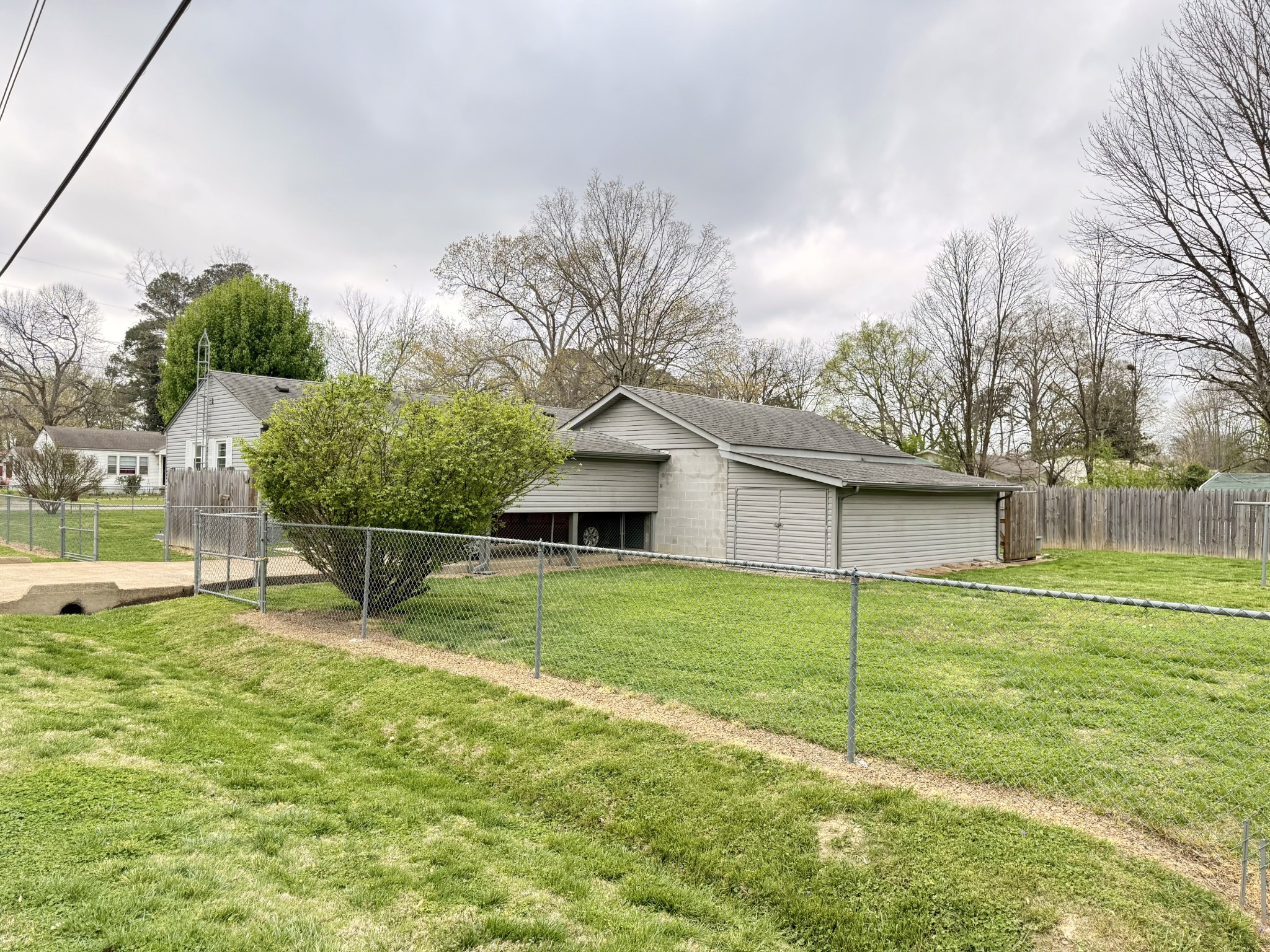 111 Gentry Street Tullahoma, TN 37388 - Photo 5 of 66