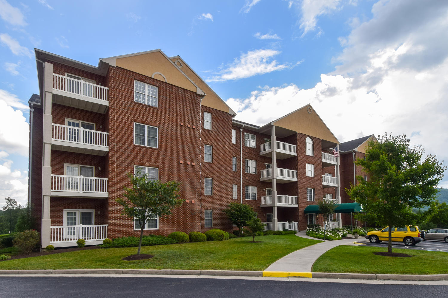 4444 Pheasant Ridge Road, Unit 304 Roanoke, VA 24014 - Photo 23 of 26 4444 Pheasant Ridge Rd Roanoke-large-023
