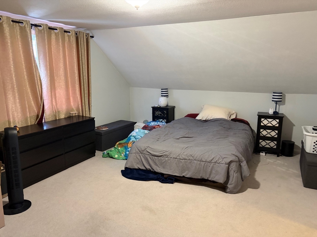 112 Marlboro Road Southborough, MA 01772 - Photo 13 of 16