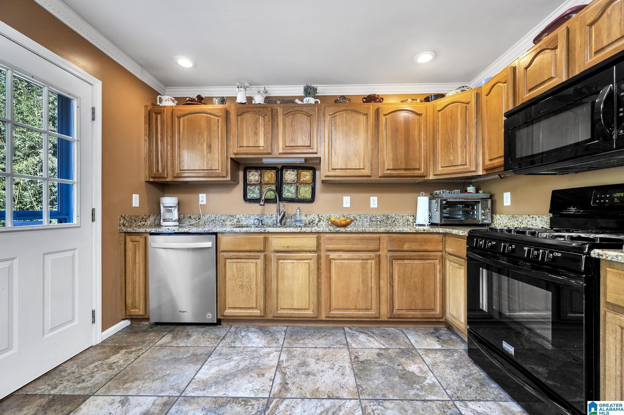 80 Magnolia Lane Sumiton, AL 35148 - Photo 7 of 28