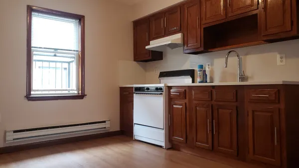 $2,000 | 52-54 Harrison Avenue, Unit 3R, Harrison, NJ 07029
