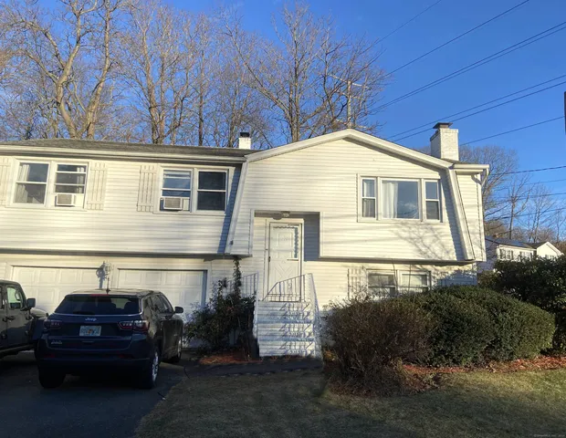 $3,200 | 20 Heritage Place, Bridgeport, CT 06606